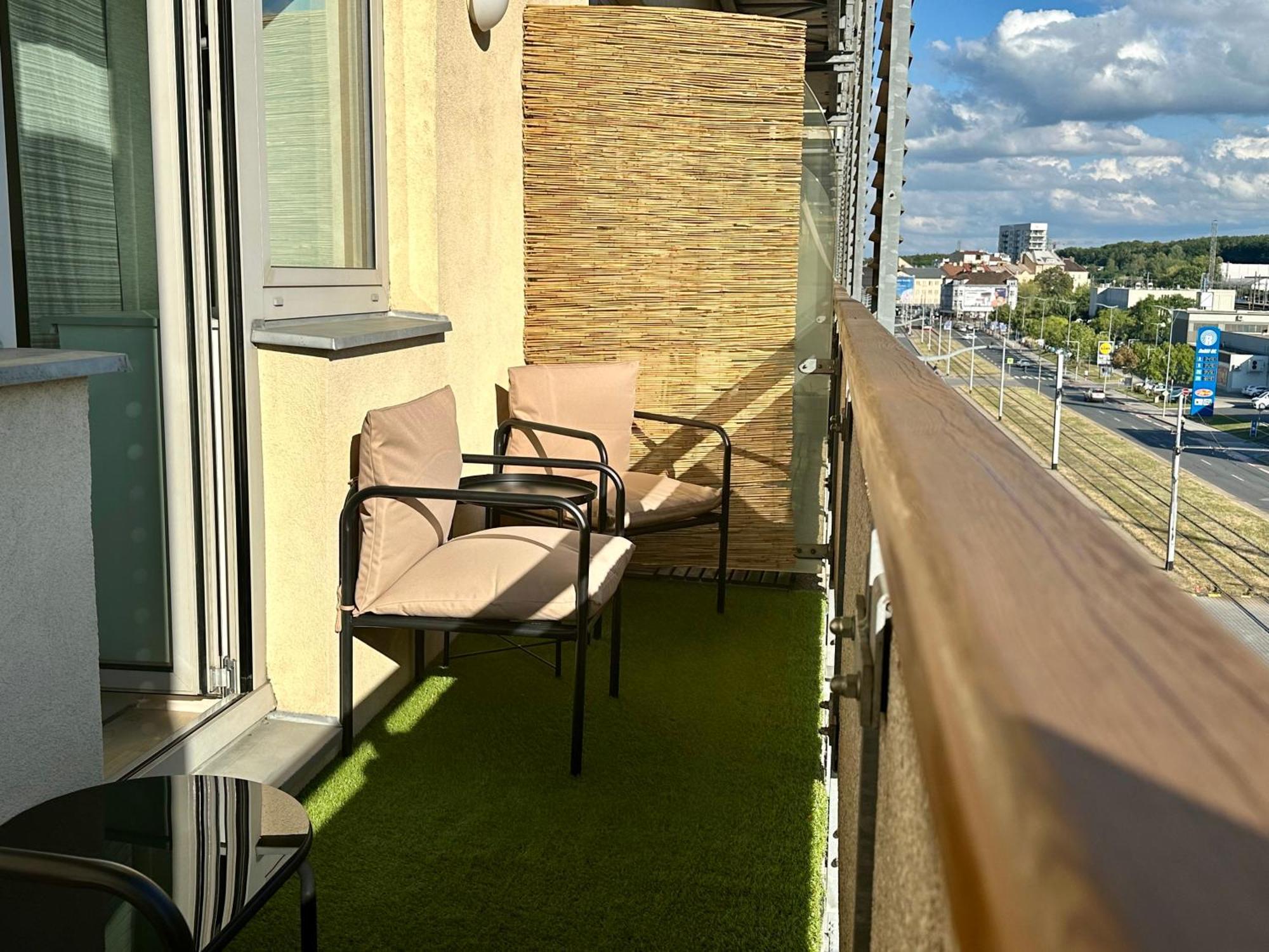 Apartment Ceskomoravska - O2 Arena Prague Exterior photo